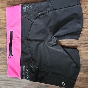 Lululemon Women's Black and Pink Shorts Size 4 Biking Bike Shorts